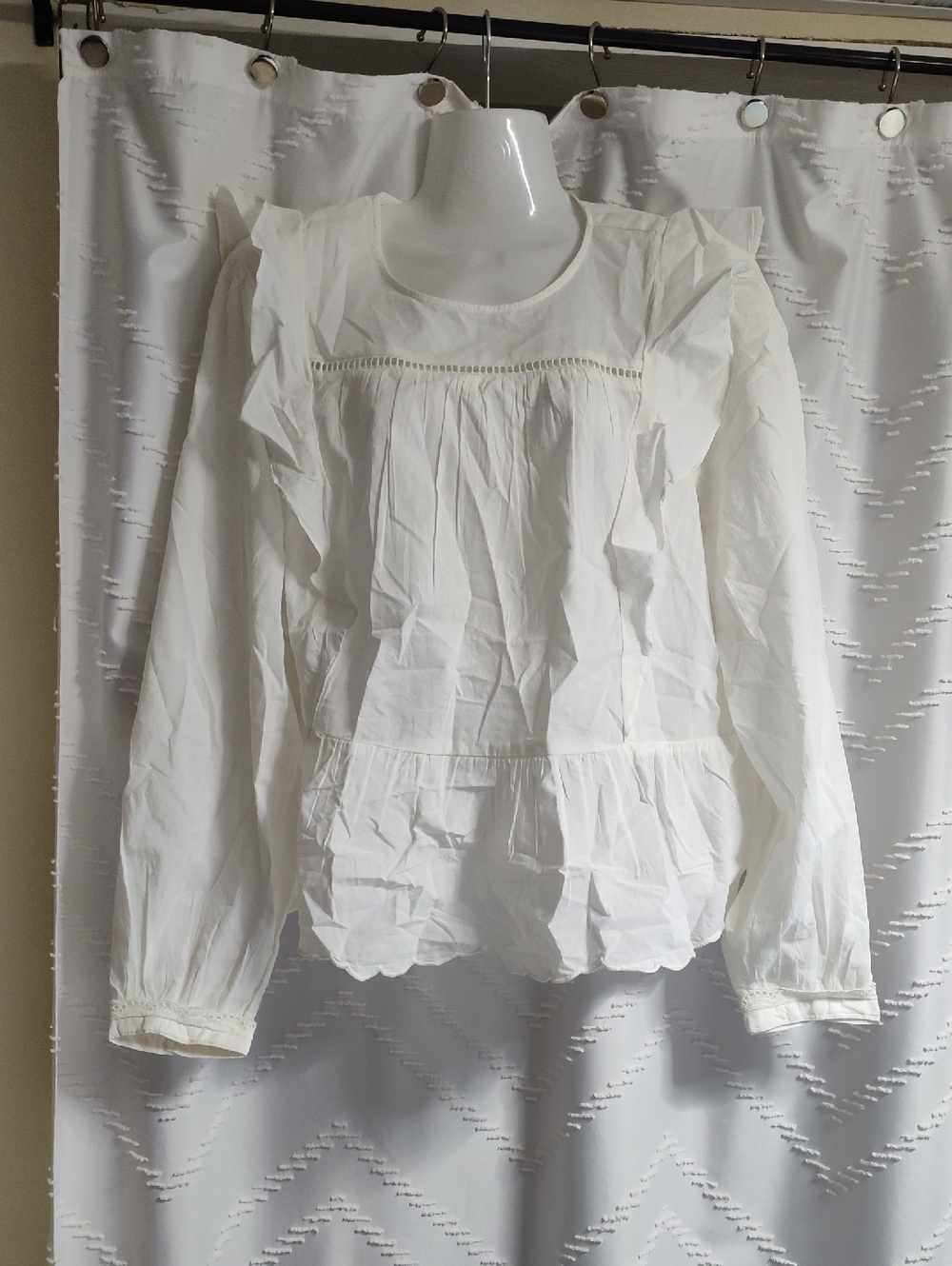 Women's White Ruffle Trim Long-Sleeve Blouse